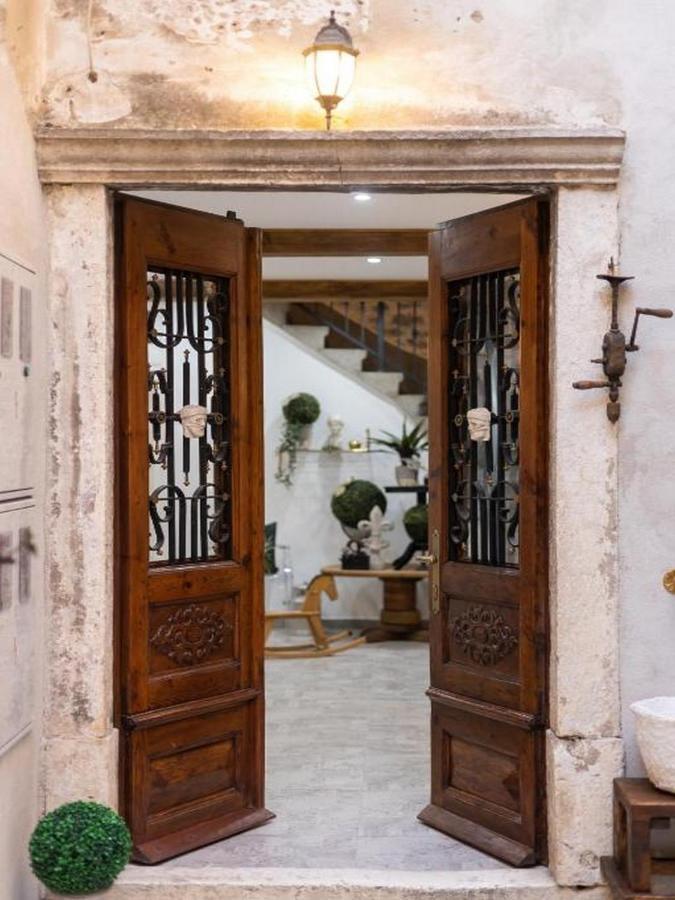 ホテル History House Moja Ti 1830 In Old Town Senj セニ エクステリア 写真