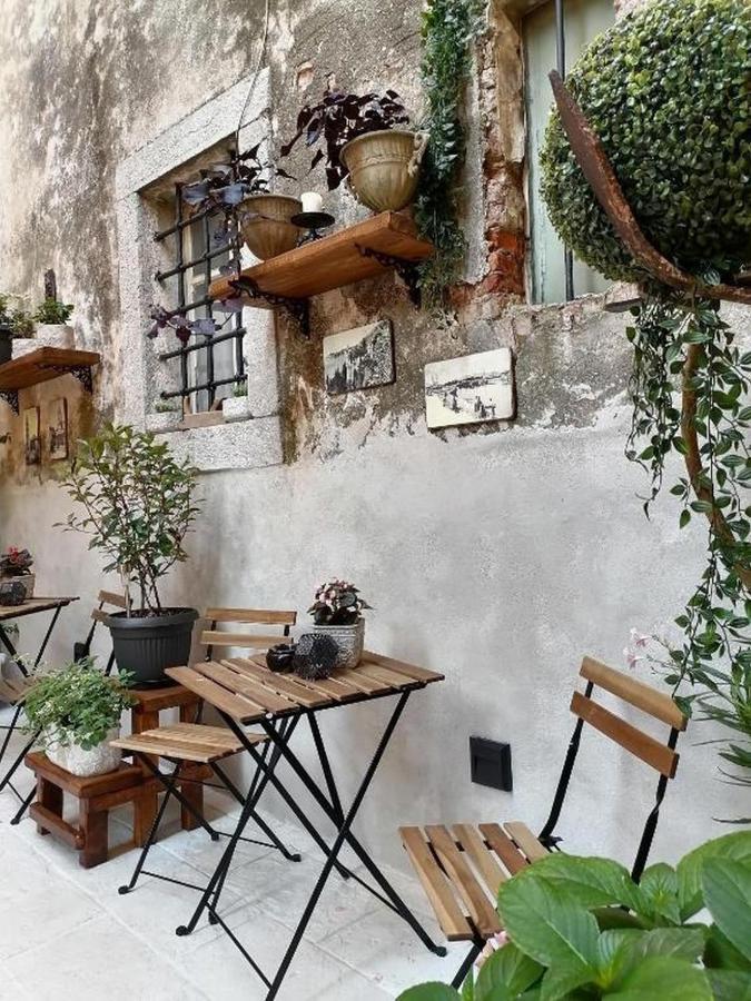 ホテル History House Moja Ti 1830 In Old Town Senj セニ エクステリア 写真