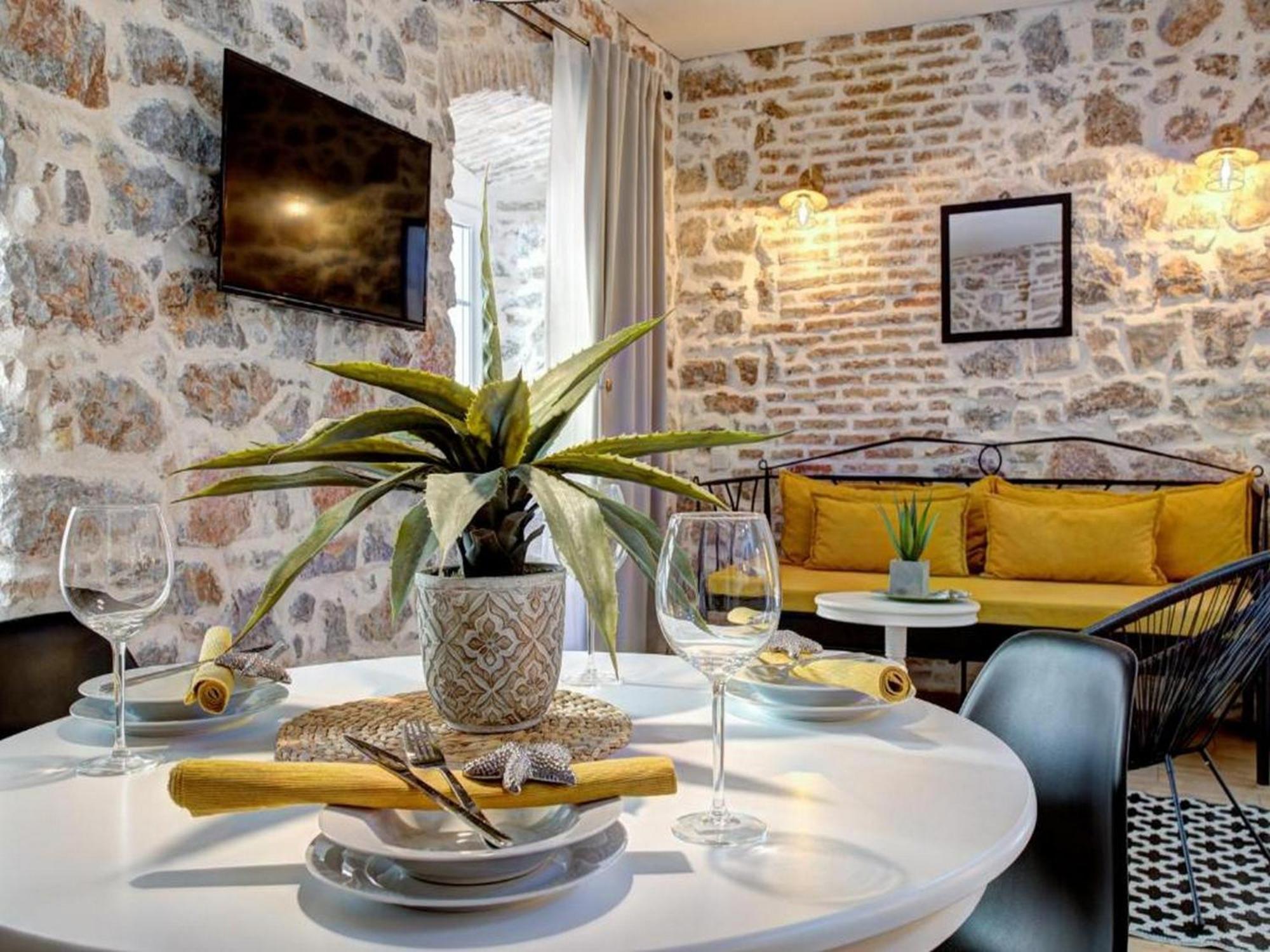 ホテル History House Moja Ti 1830 In Old Town Senj セニ 部屋 写真