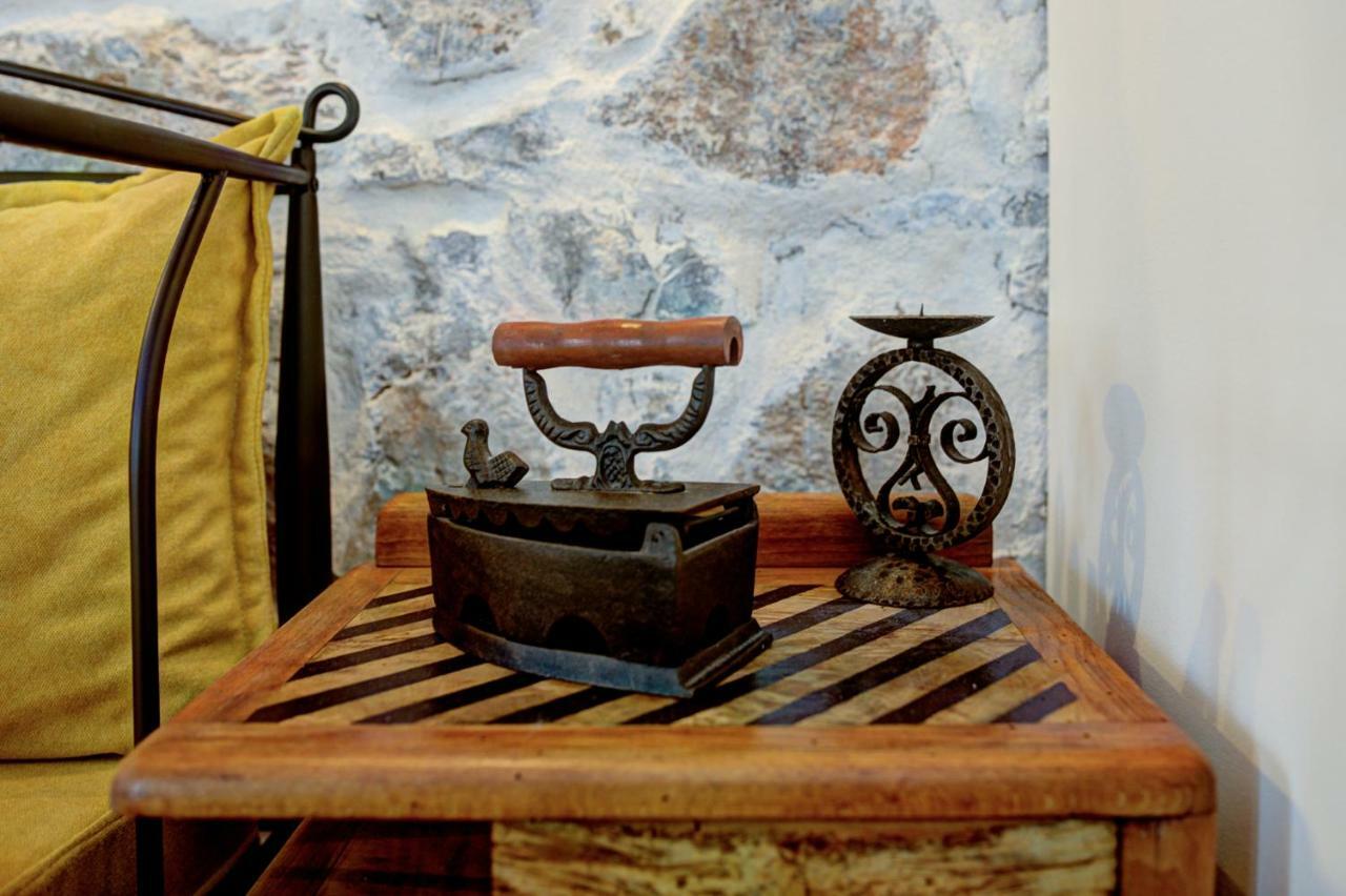 ホテル History House Moja Ti 1830 In Old Town Senj セニ エクステリア 写真